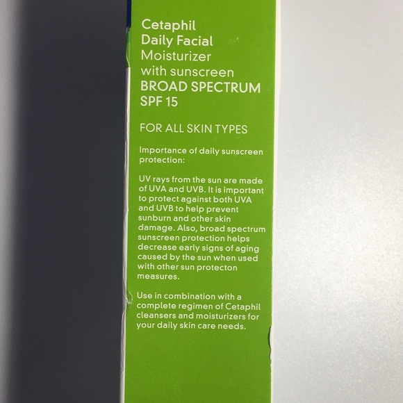Cetaphil daily facial moisturizer with sunscreen - Picture 4 of 5